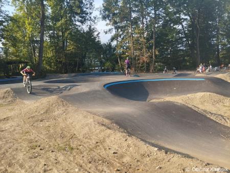 Občina Kamnik vlaga v športno infrastrukturo uredili smo dolgo pričakovani kolesarski poligon – Pumptrack Kamnik (20)